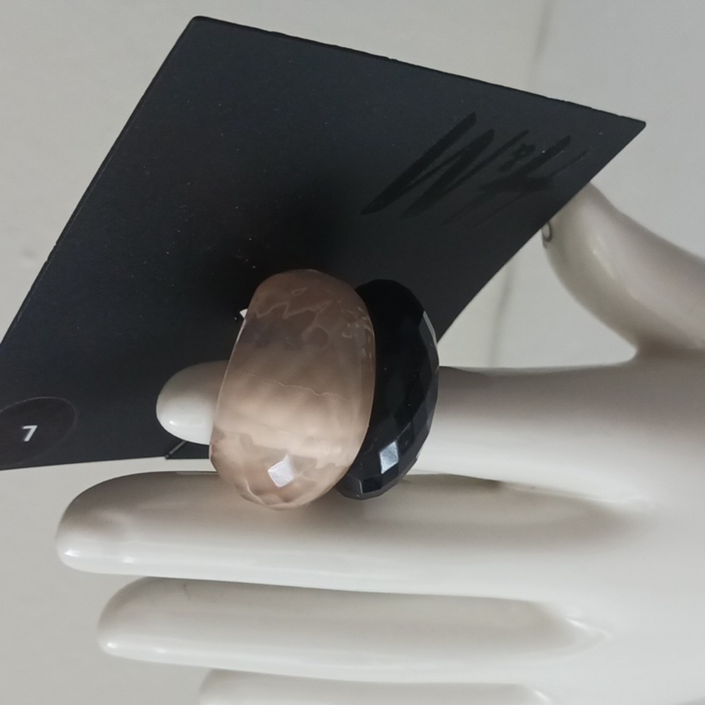 H&M set of 2 plastic rings black and beige Sz. L - Picture 8 of 13